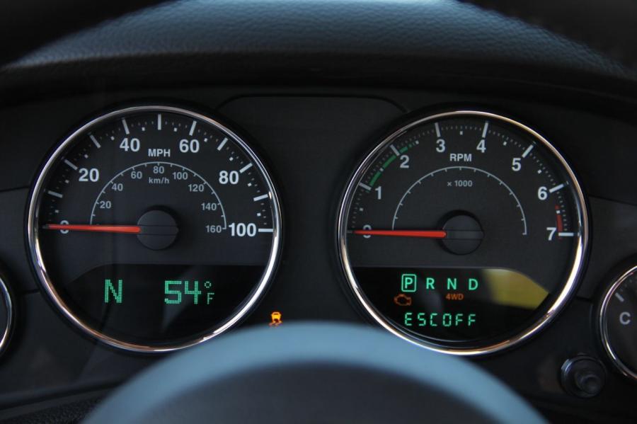  Jeep Wrangler 2012 года  (фото 26 из 56)